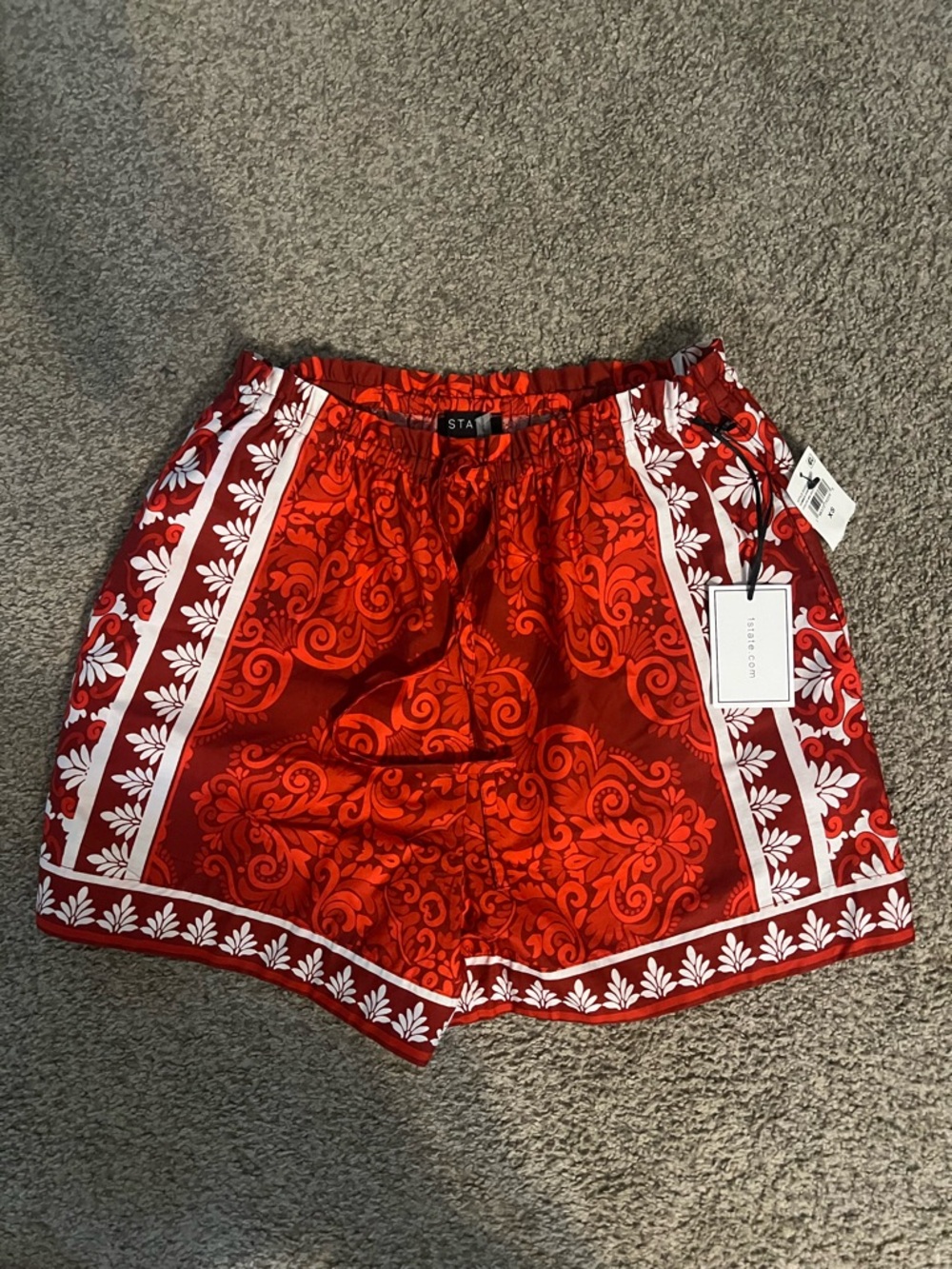 1.state  Red Print Shorts NWT
